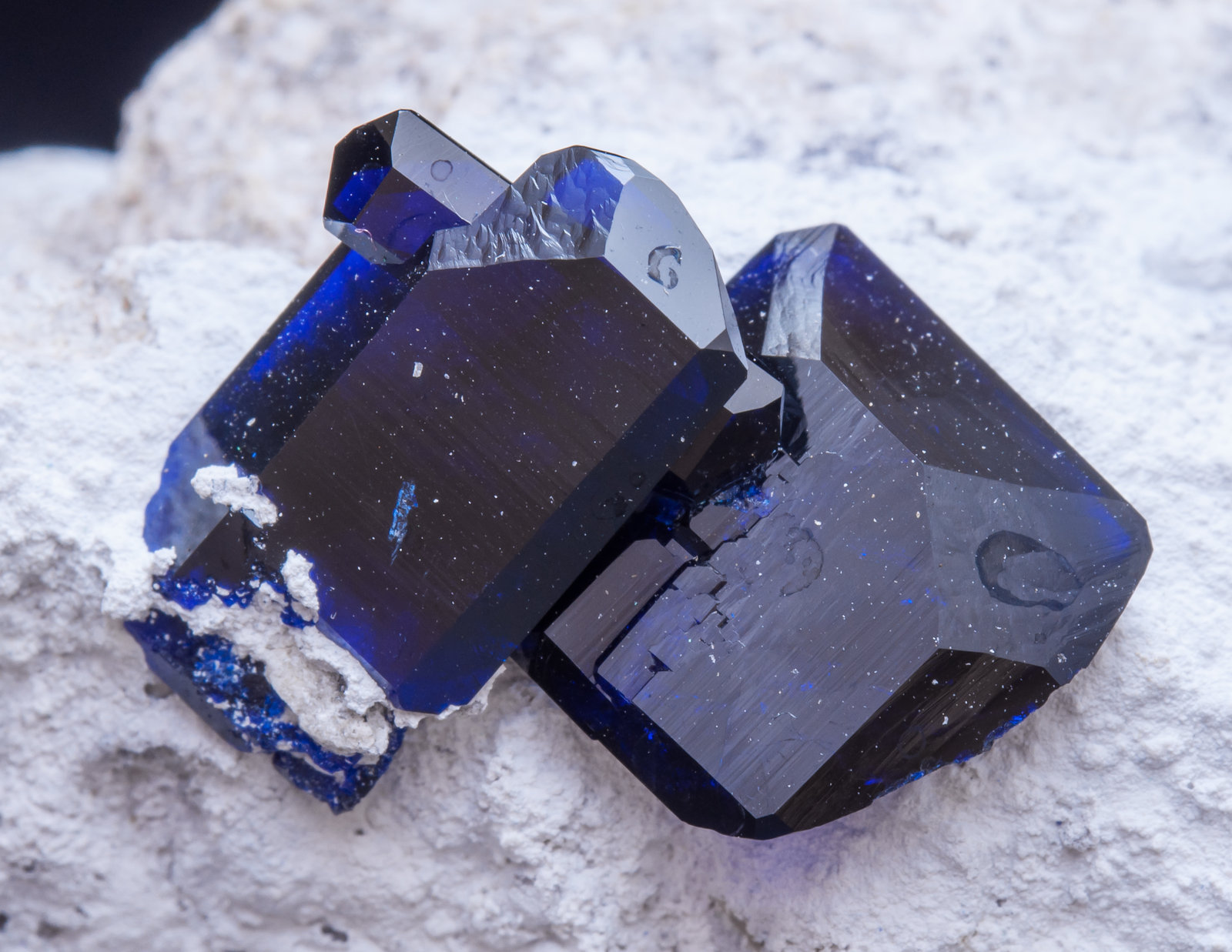 specimens/s_imagesAK3/Azurite-TH68AK3d1.jpg