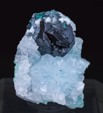 Clinoatacamite with Quartz. 