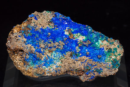 Linarite with Brochantite.