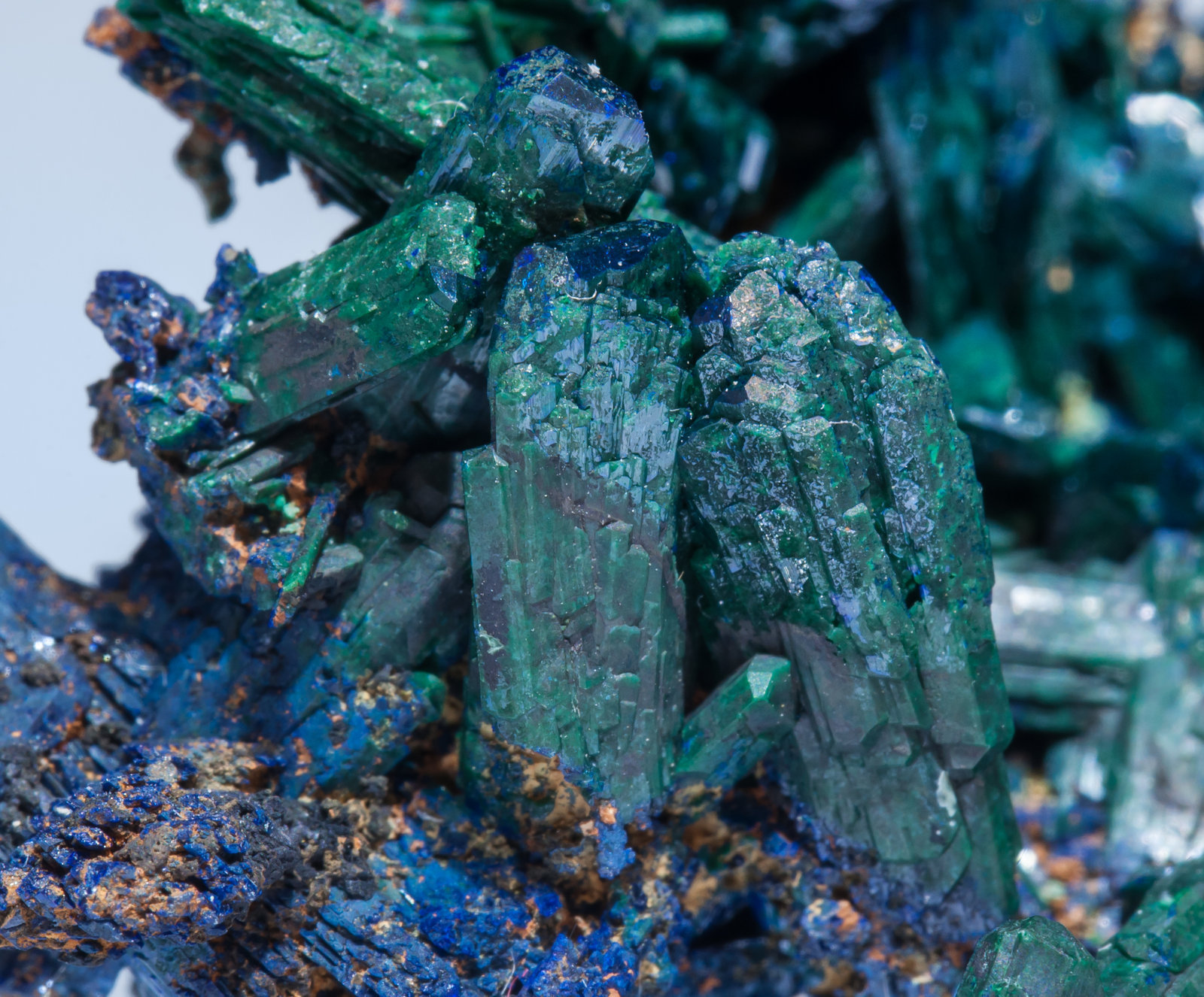 specimens/s_imagesAK4/Azurite-LP28AK4d.jpg