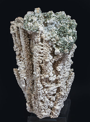 Calcite (variety kanonenspat) with Chlorite and Prehnite.