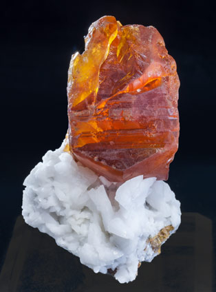 Sphalerite with Dolomite. Light behind