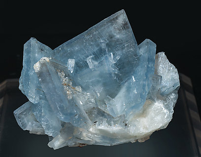 Baryte. Front