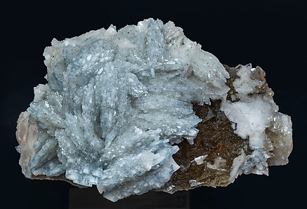 Baryte with Fluorite and Dolomite. 