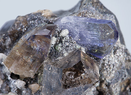 Alabandite with Zoisite (variety tanzanite) and Quartz. 