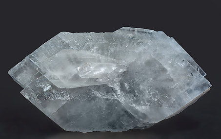 Baryte. Front