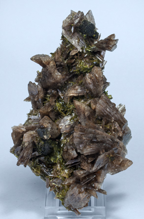 Axinite-(Mn) with Epidote. 