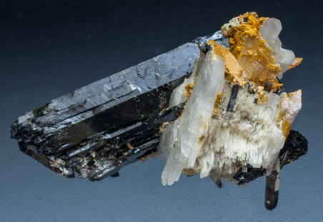 Eudidymite with Aegirine and Quartz. Rear