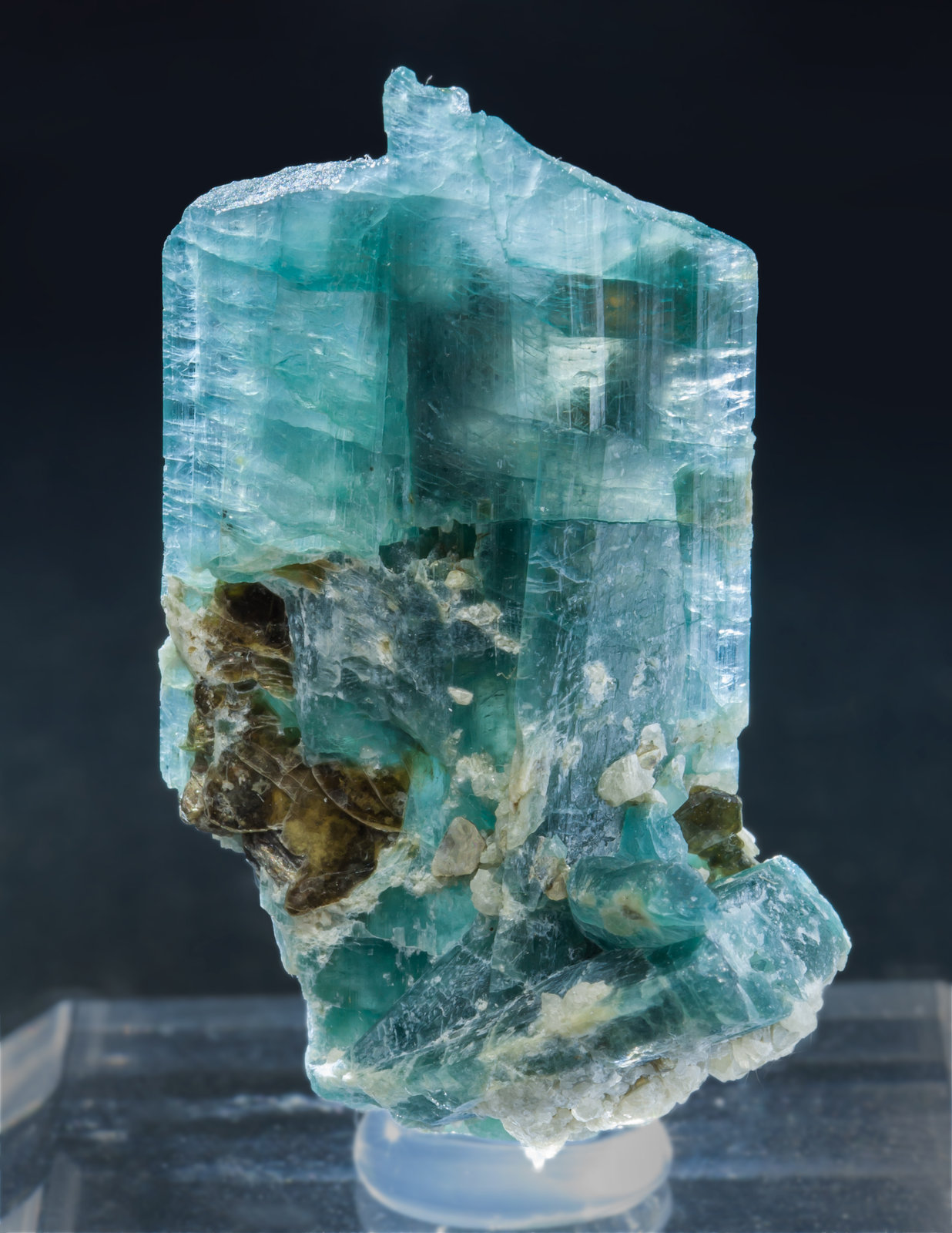 specimens/s_imagesAK7/Grandidierite-EZ86AK7f2.jpg