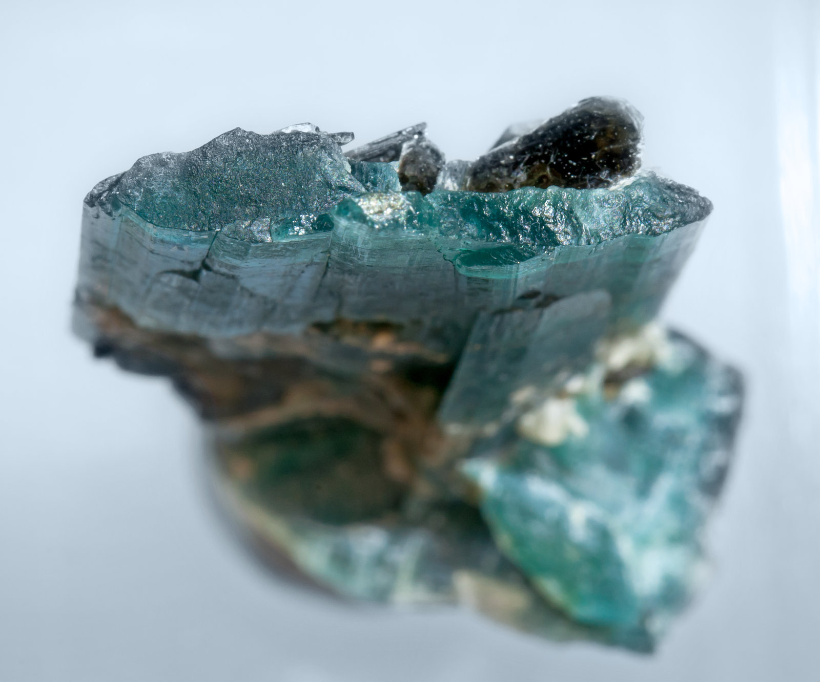 specimens/s_imagesAK7/Grandidierite-EZ86AK7t.jpg