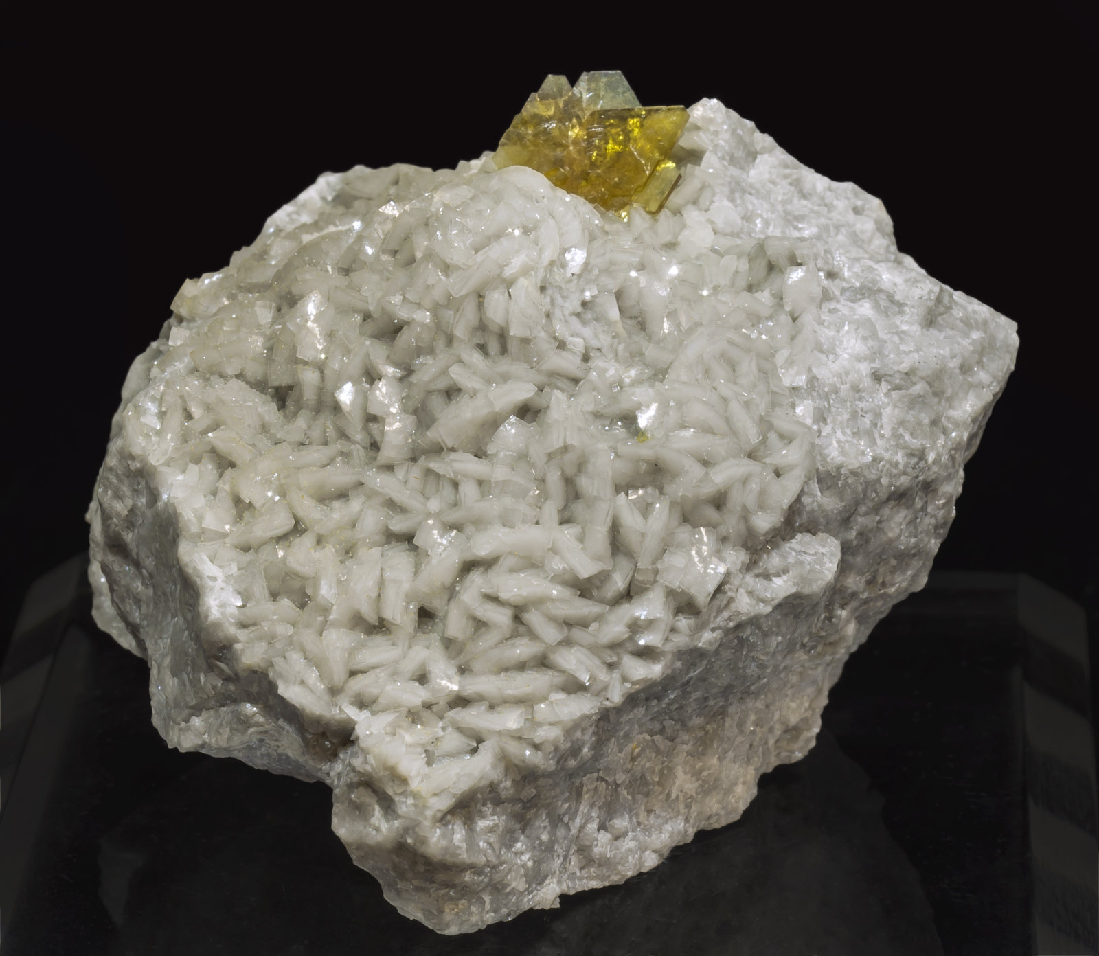 specimens/s_imagesAK7/Hydroxylbastnasite-Ce-TG89AK7f.jpg