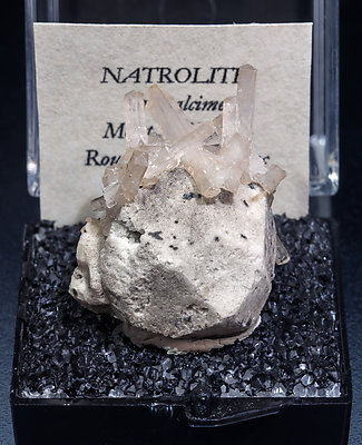 Analcime with Natrolite.