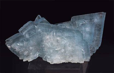 Baryte. Front