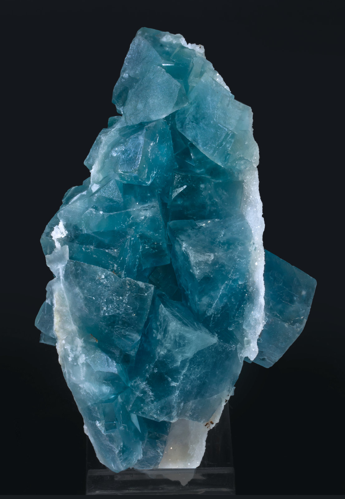 specimens/s_imagesAK8/Fluorite-LA96AK8r.jpg