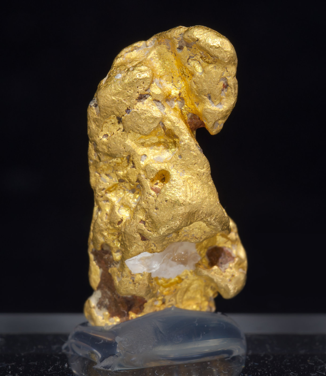 specimens/s_imagesAL0/Gold-NT66AL0r.jpg