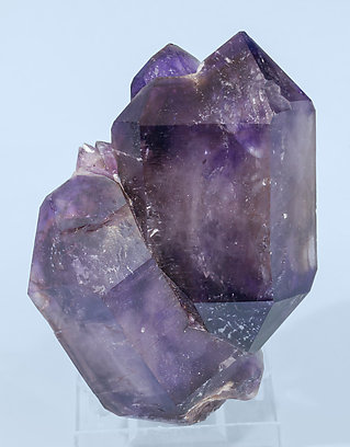 Quartz (variety amethyst) doubly terminated.