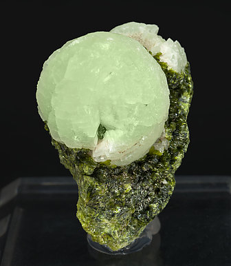 Prehnite with Epidote. Front