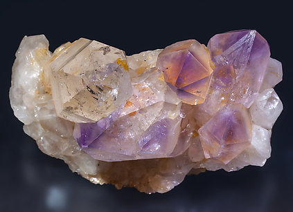 Quartz (variety amethyst). Top