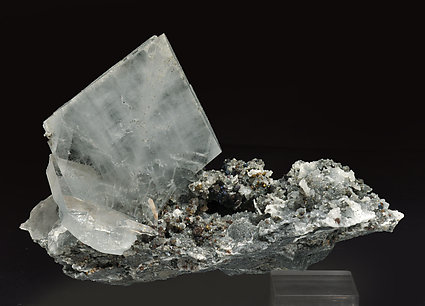 Baryte with Quartz. Rear