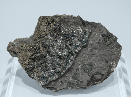 Chalcocite with Sb-rich Tennantite-(Fe) and Pyrite. 