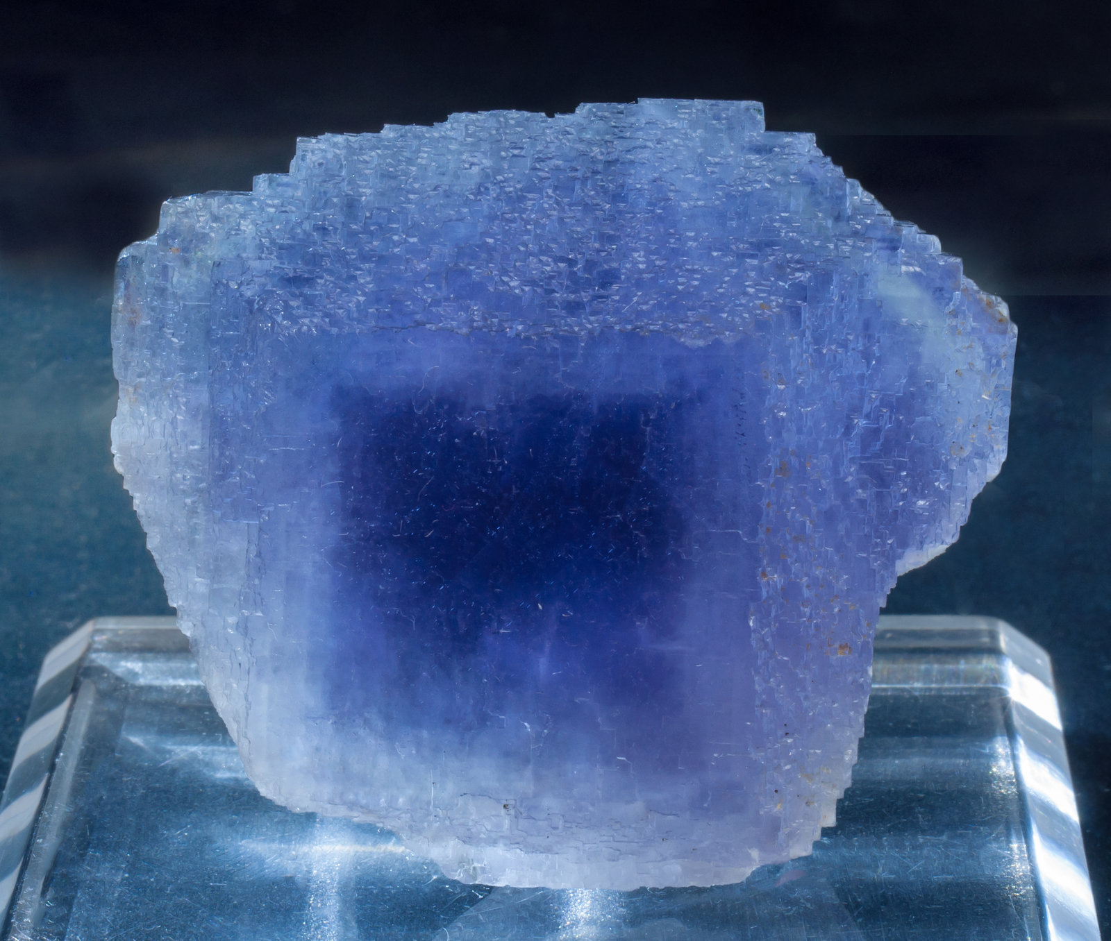 specimens/s_imagesAL4/Fluorite-NF37AL4f2.jpg