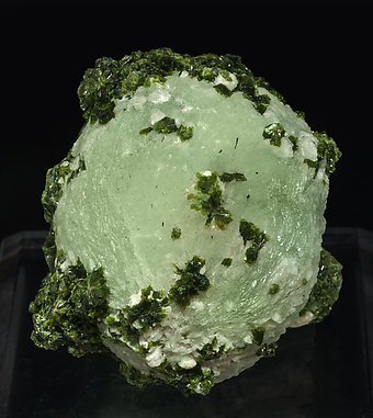 Prehnite with Epidote. Front