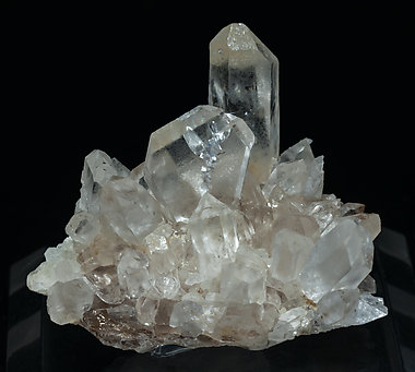 Quartz (Japan law twin) - Mineral specimens search results