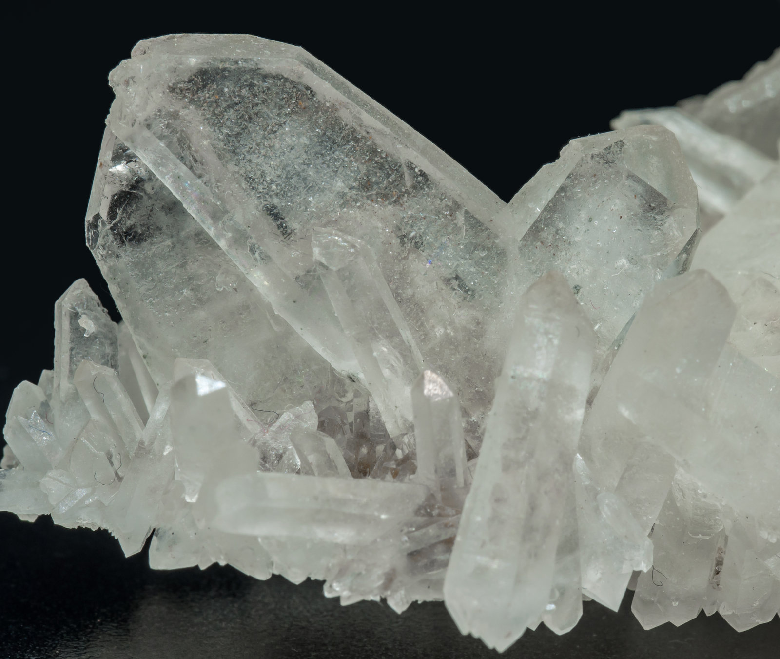 specimens/s_imagesAL4/Quartz-EV86AL4d2.jpg