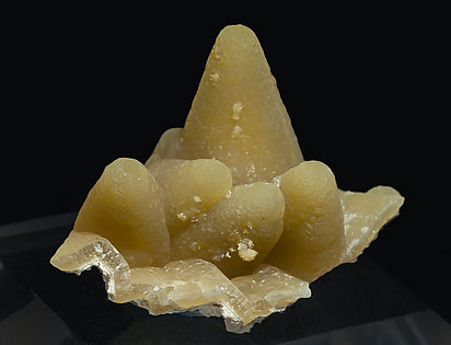 Smithsonite after Calcite with Calcite. Side