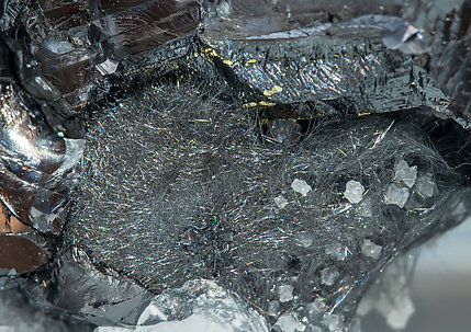 Sphalerite with Chalcopyrite, Boulangerite, Calcite and Quartz. 