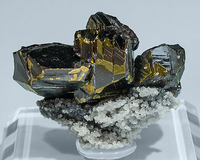 Sphalerite with Chalcopyrite, Boulangerite, Calcite and Quartz.