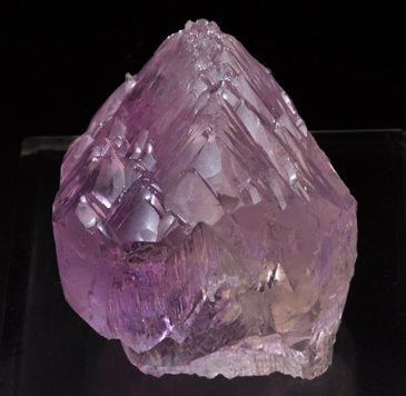 Spodumene (variety kunzite).