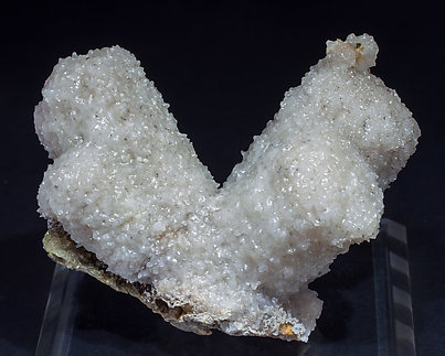 Calcite (variety kanonenspat) with Quartz and Epidote.