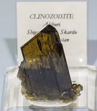 Clinozoisita.