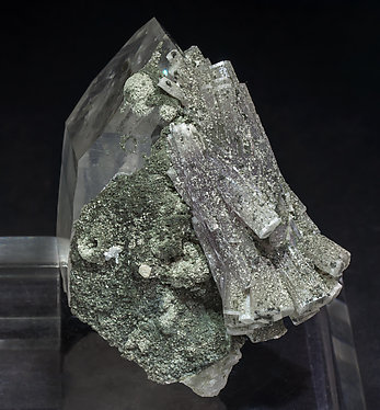 Fluorapatite with Quartz, Muscovite and Chlorite. Side