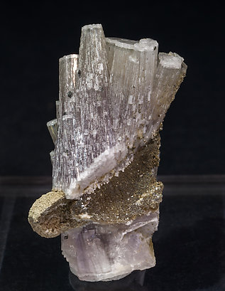 Fluorapatite with Muscovite and Chlorite. Rear