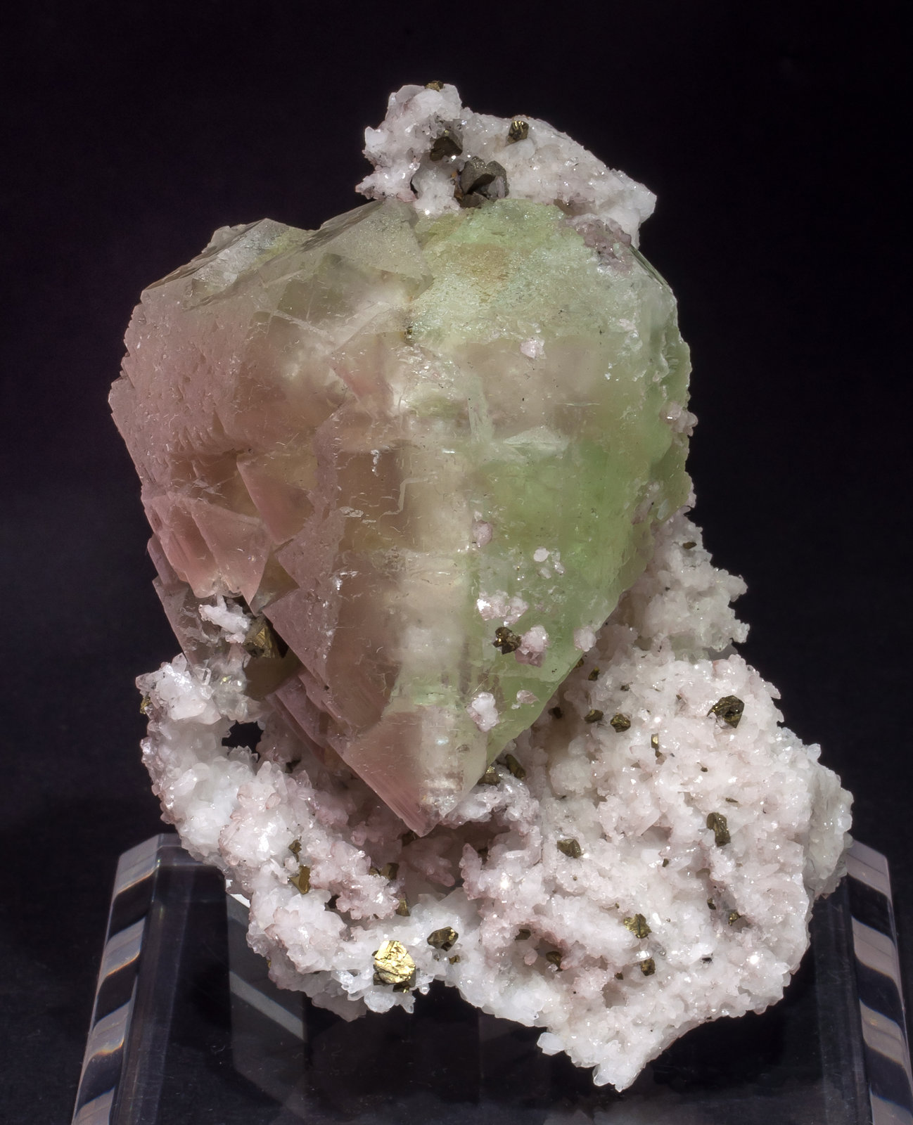 specimens/s_imagesAL5/Fluorite-TB1AL5f.jpg