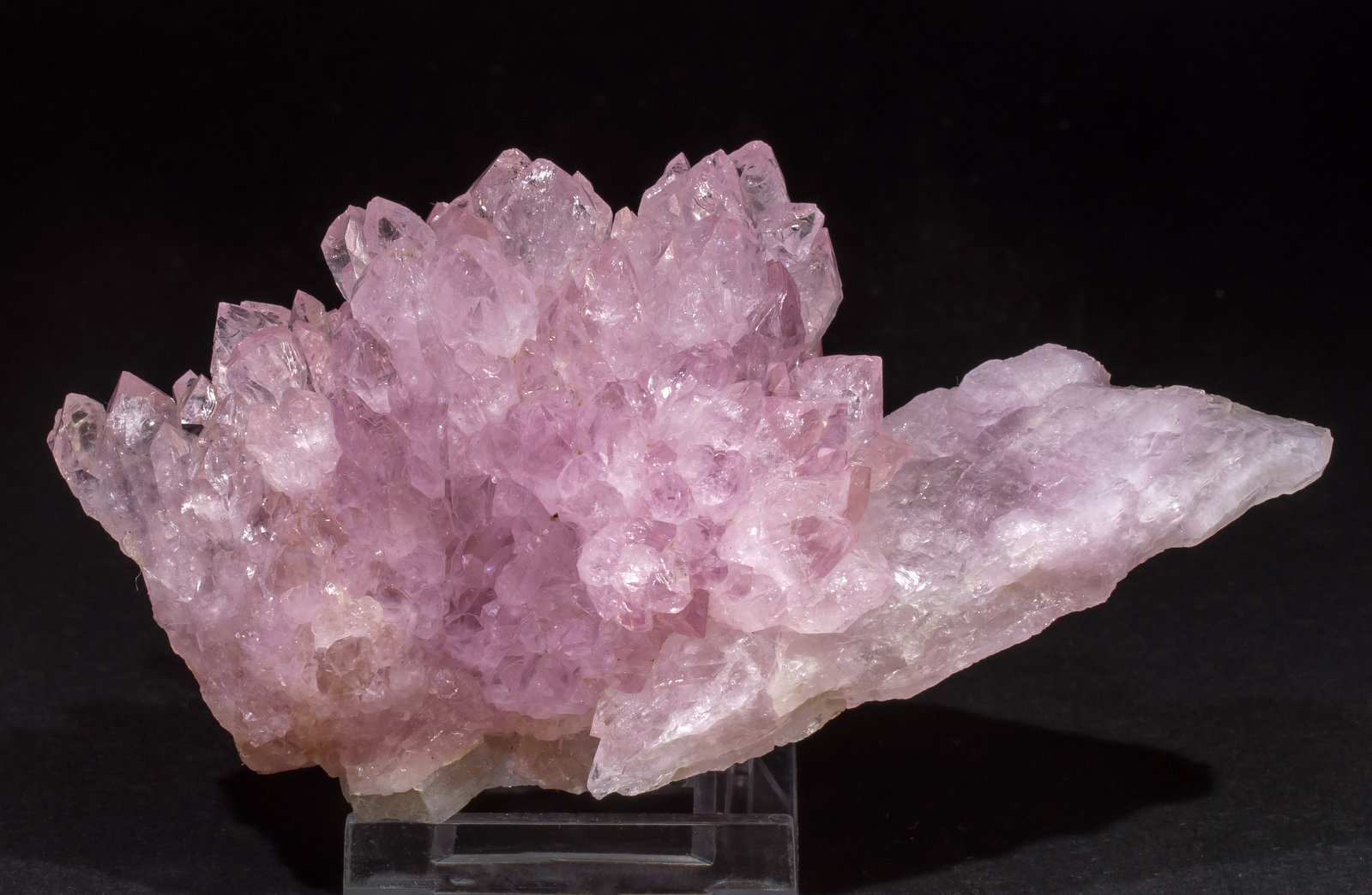 specimens/s_imagesAL5/Quartz_rose-TA97AL5s.jpg