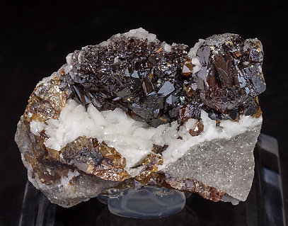 Sphalerite with Dolomite.