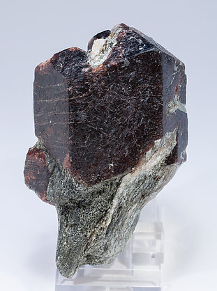 Almandine with Muscovite and Quartz. Front