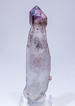 Quartz scepter (variety amethyst).