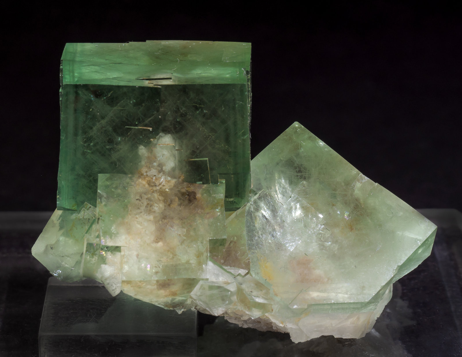 specimens/s_imagesAL9/Fluorite-EF92AL9r.jpg