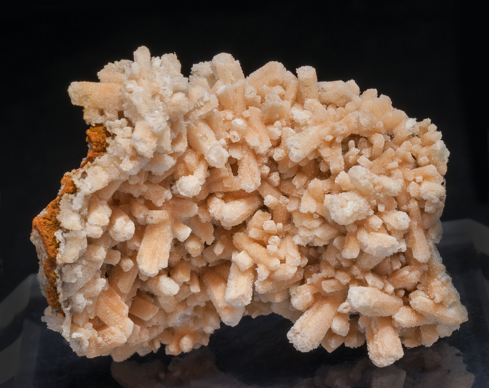 specimens/s_imagesAL9/Tarbuttite-EB46AL9f.jpg