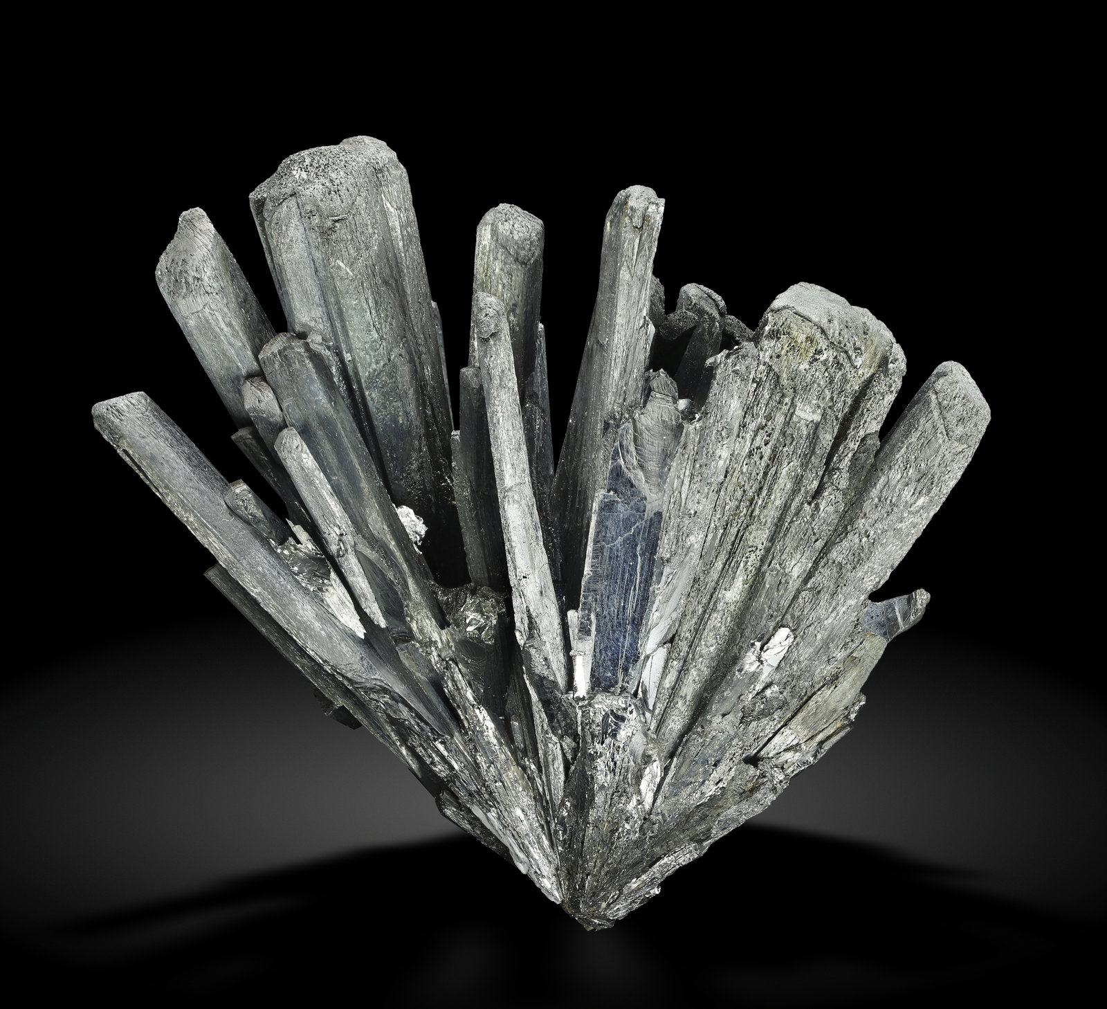 specimens/s_imagesAM0/Stibnite-TN53AM0_2509_r.jpg