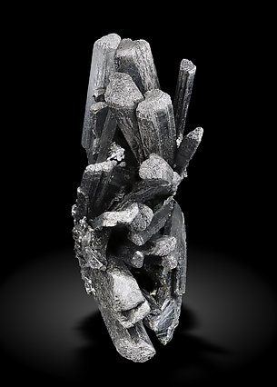 Stibnite. Top / Photo: Joaquim Calln