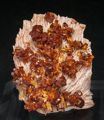 Vanadinite with Baryte.