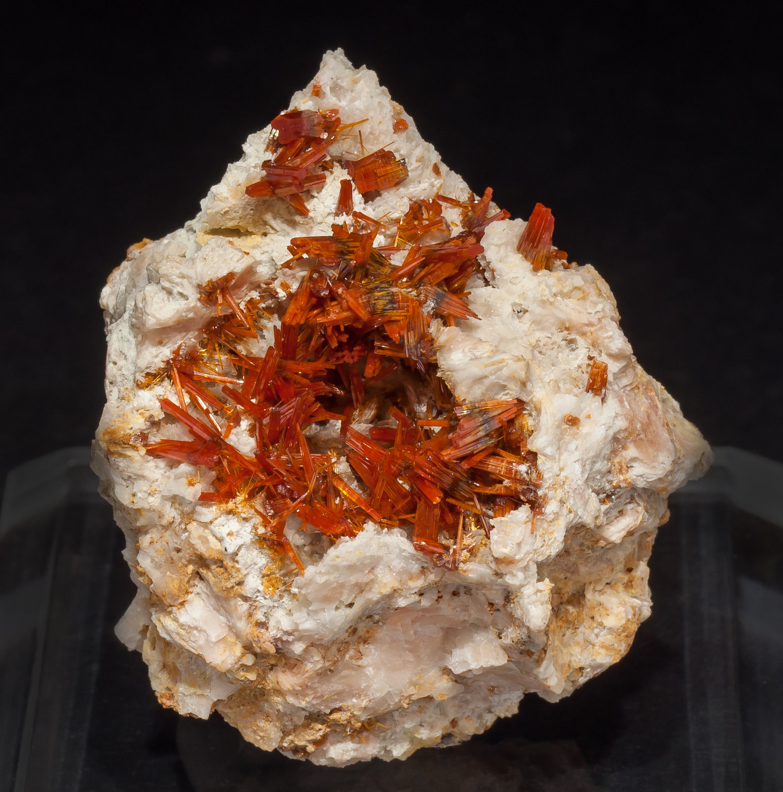 specimens/s_imagesAM0/Vanadinite-EC37AM0f.jpg