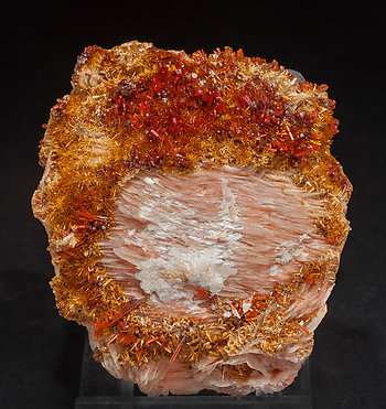 Vanadinite with Baryte.