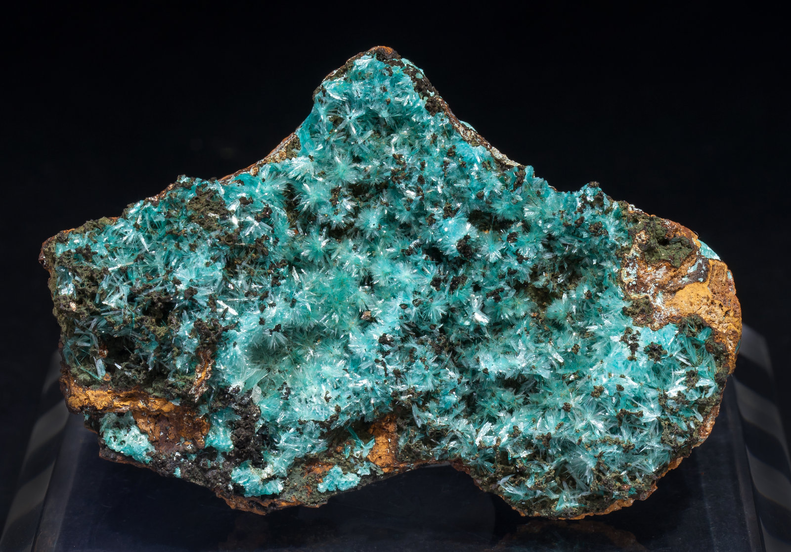 specimens/s_imagesAM1/Aurichalcite-CX13AM1f.jpg