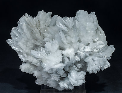 Baryte. Front